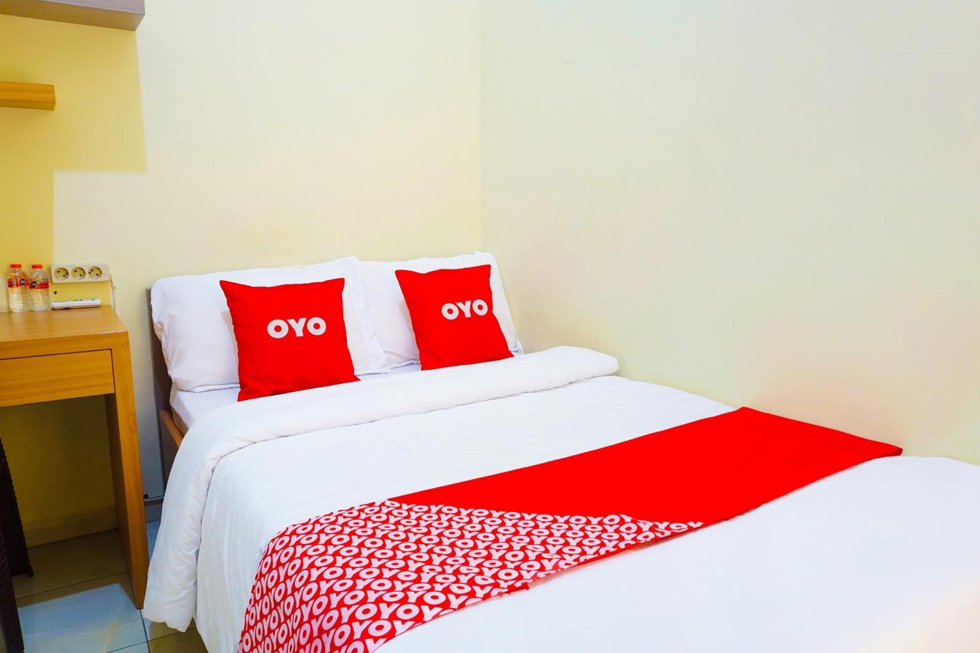 Super Oyo Flagship 90723 Berlima Guest House Syariah Маланг Екстер'єр фото