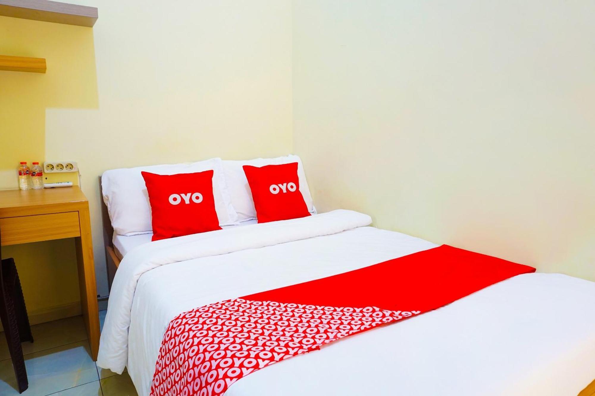 Super Oyo Flagship 90723 Berlima Guest House Syariah Маланг Екстер'єр фото